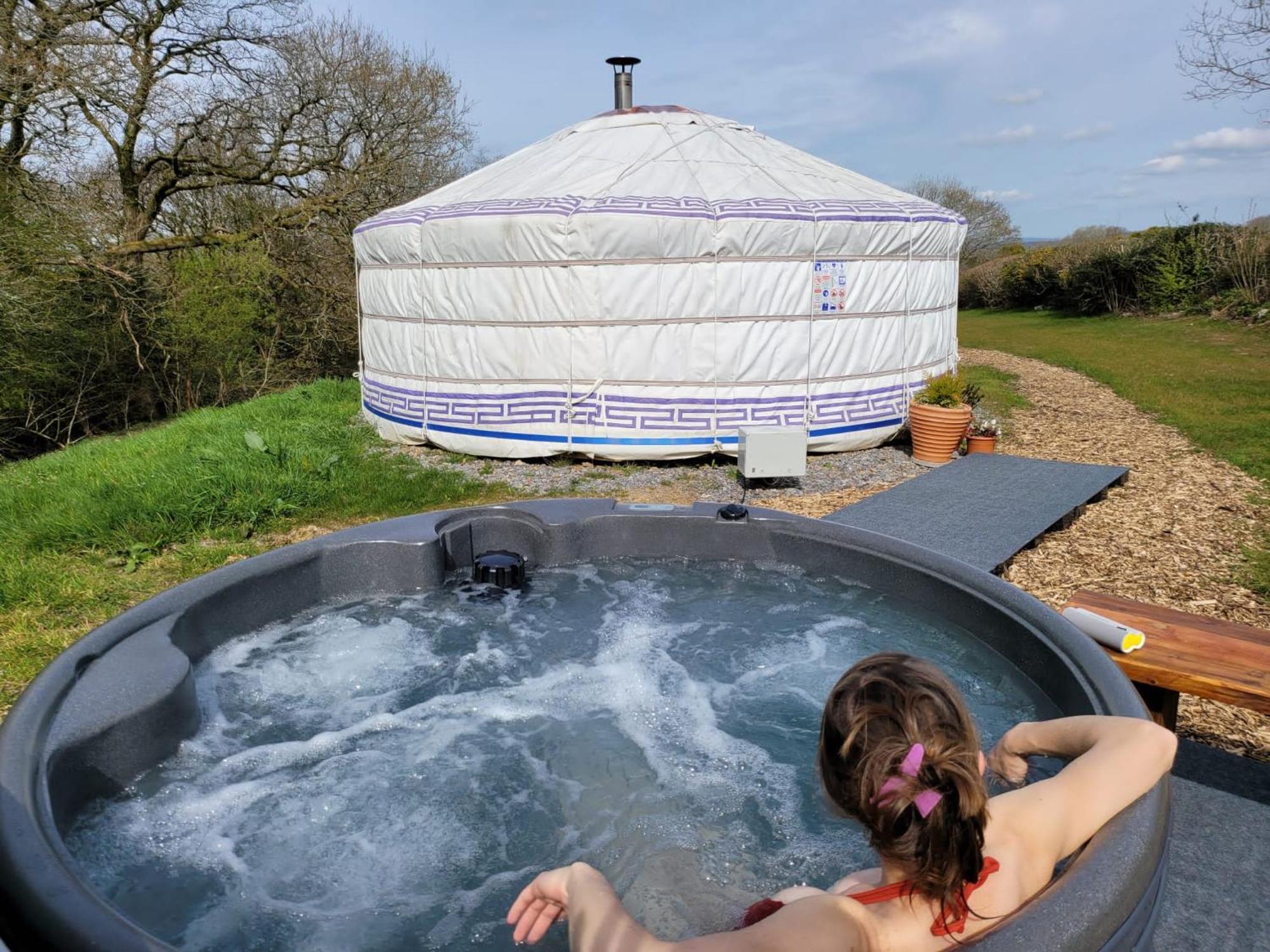 Gilfach Gower Farm Luxury Yurt With Hot Tub Hotel แอมมันฟอร์ด ภายนอก รูปภาพ