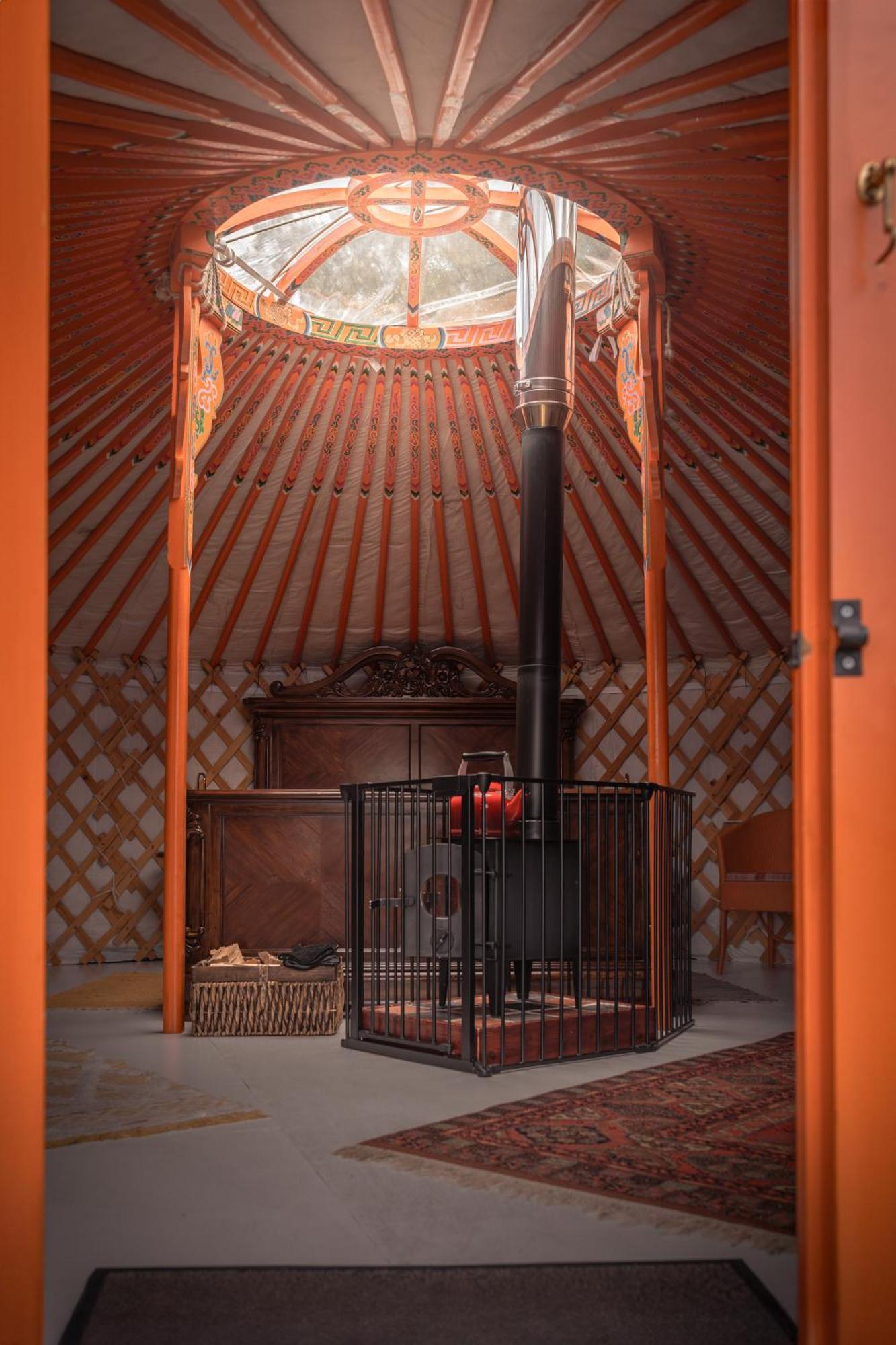 Gilfach Gower Farm Luxury Yurt With Hot Tub Hotel แอมมันฟอร์ด ภายนอก รูปภาพ